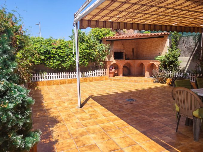 Chalet adosado en venta en Campclar